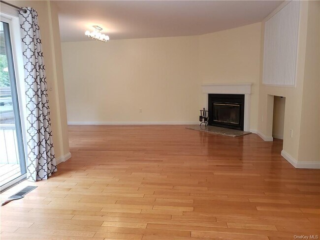 Foto del edificio - 21 Tulip Tree Ln