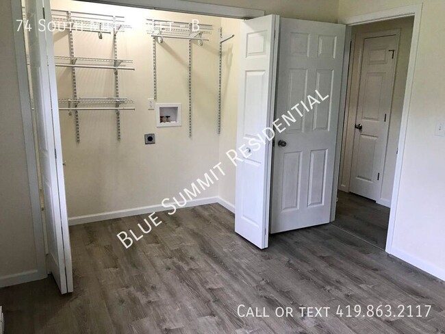 Building Photo - 2 bed, 1 bath, half double, single detache...