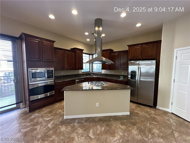 Foto del edificio - 9216 Tudor Park Pl