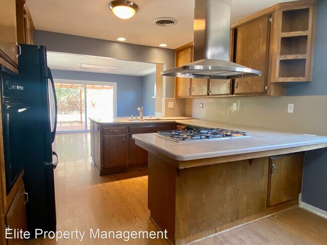Building Photo - 4 br, 2 bath House - 328 Peg St