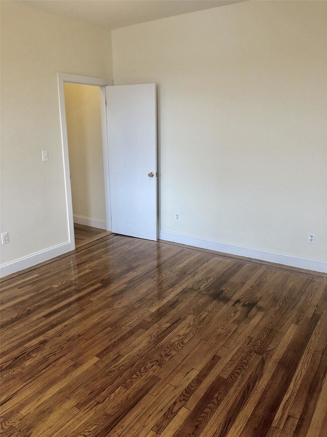 Foto del edificio - 1404 Noble Ave