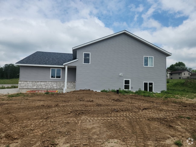 Building Photo - 5981 Hanson Ct