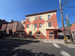 Building Photo - 301 Bainbridge St