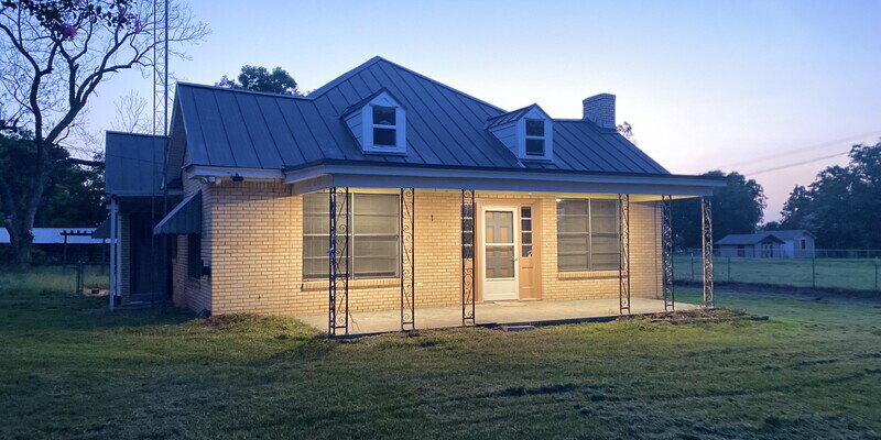 Primary Photo - Farmhouse
