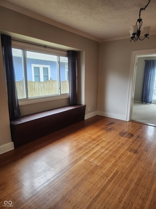 Foto del edificio - 5132 Carrollton Ave