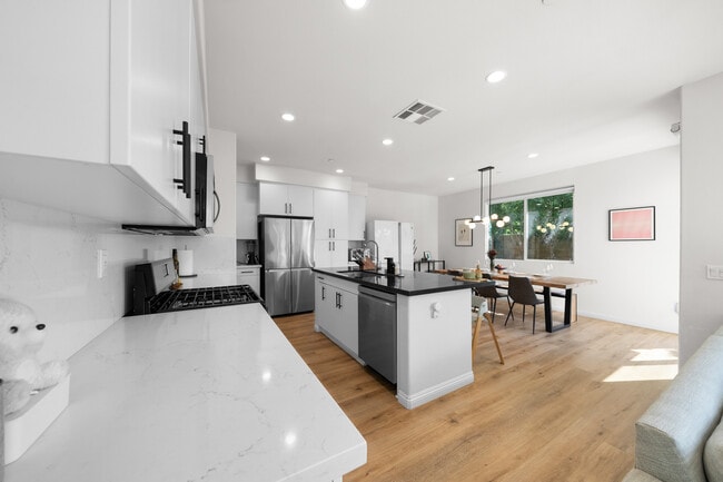 Foto del edificio - 15026 Olive Ln