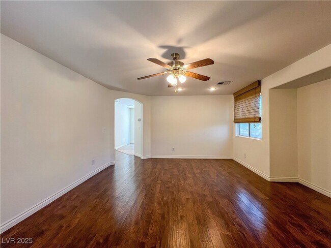 Foto del edificio - 1995 Sundown Canyon Dr