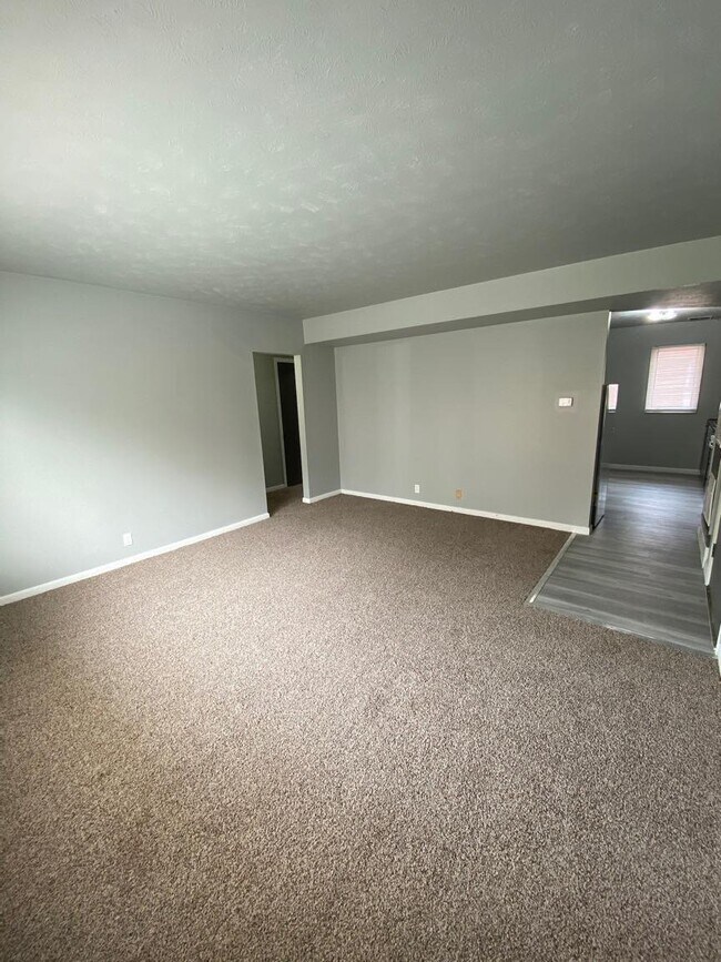 Building Photo - 4618 Redman Ave