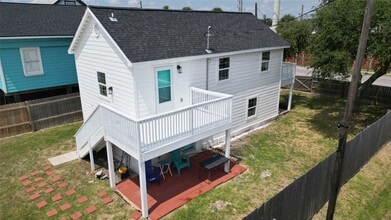Building Photo - 6201 Heards Ln