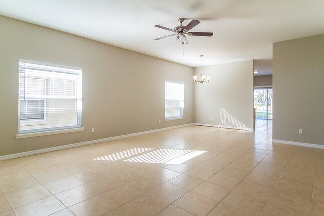 Building Photo - 322 Fieldstream W Blvd