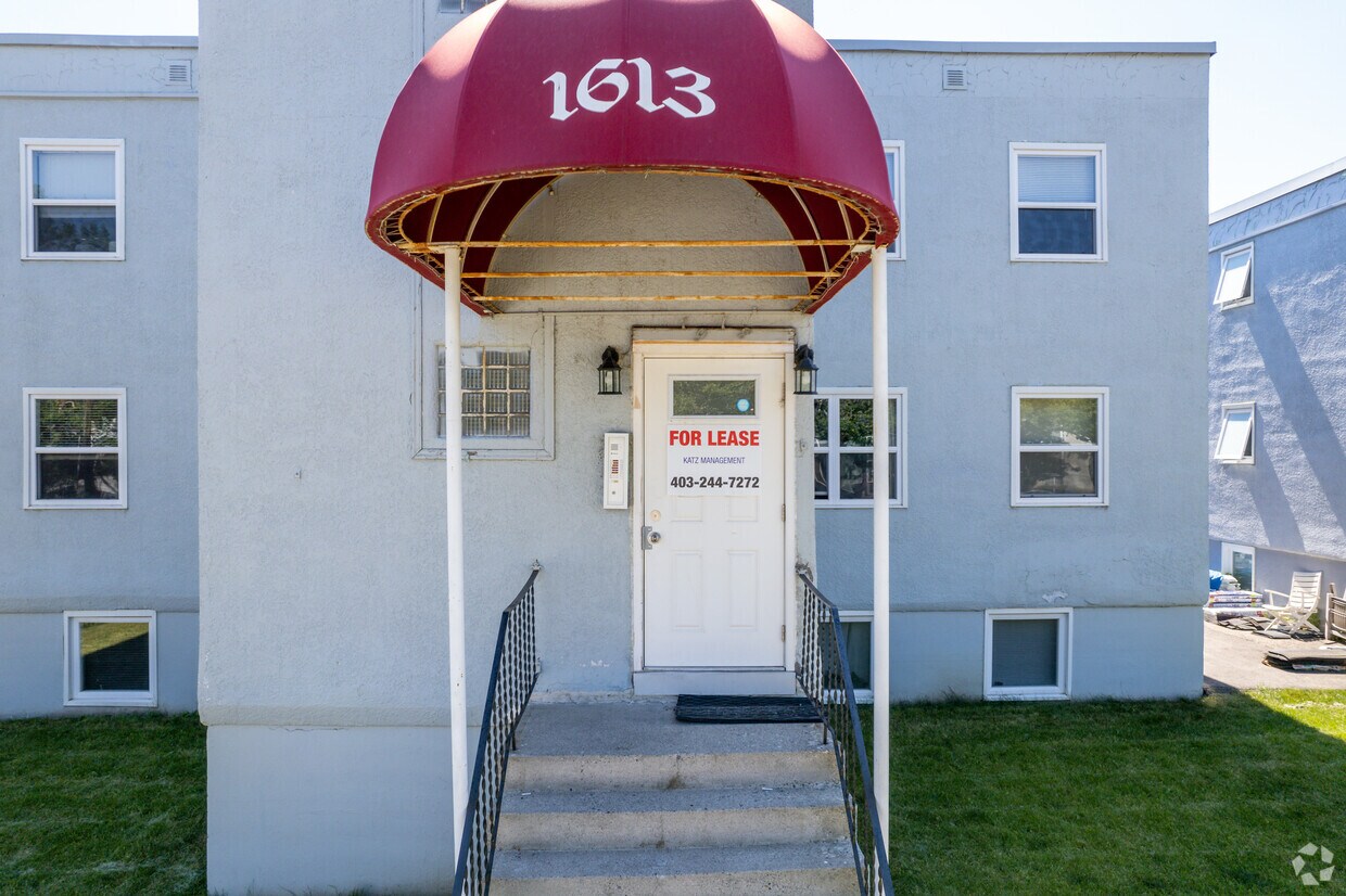 Photo du bâtiment - 1613 34 Av SW