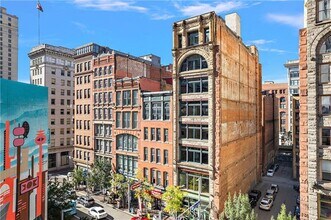 Building Photo - 915 Liberty Ave