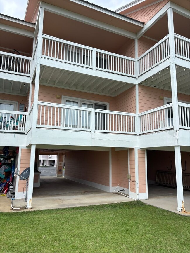 Building Photo - 16032 Innerarity Point Rd