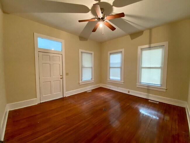 Foto del edificio - JUST REDUCED!  Olympia