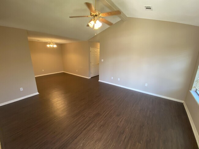 Building Photo - 1800 Ingalls Ln
