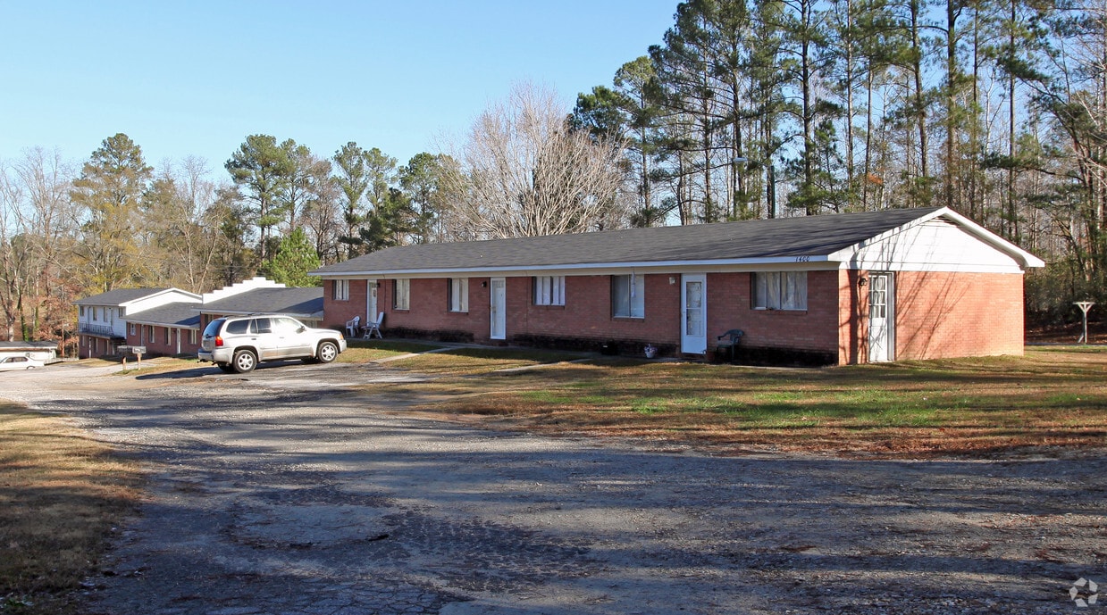 Primary Photo - 1400 Creech Rd