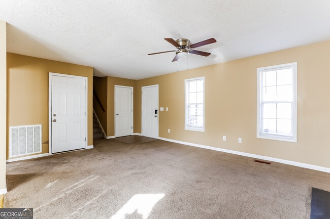 Building Photo - 419 Ivy Crest Dr