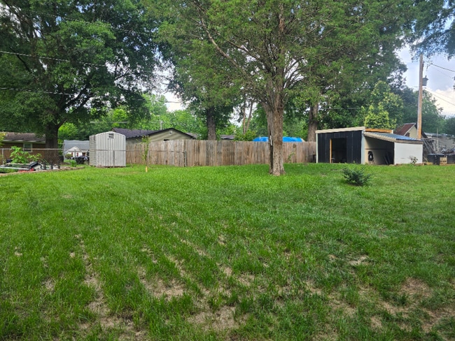 Building Photo - 1226 Roundtree Cir