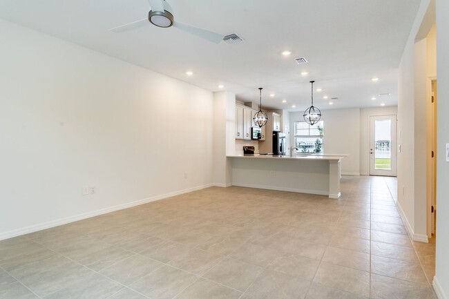 Building Photo - Brand New 3-Bed 2.5-Bath Town Home with La...