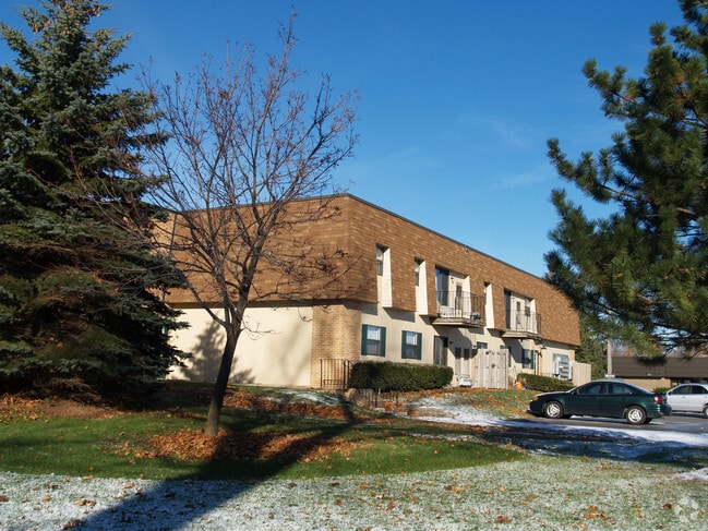 Hampton Crest Apartments