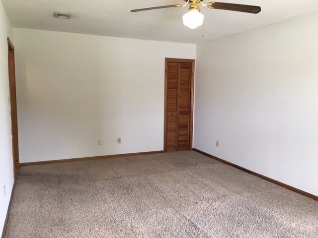 Building Photo - 2 Bedroom 1 Bath Duplex- Close to VSU