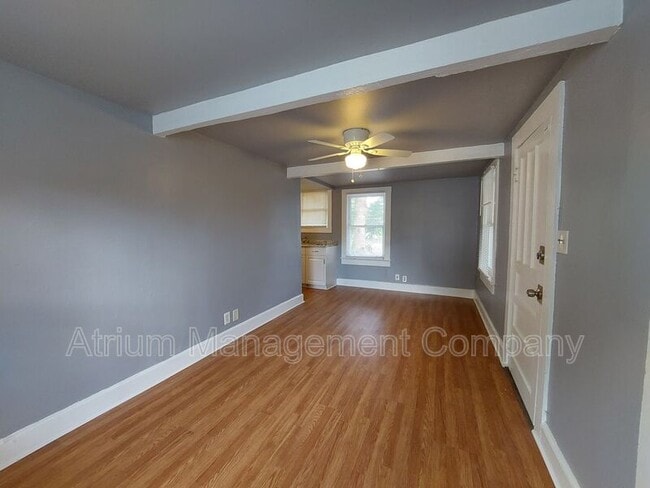 Building Photo - 211 Lenox St