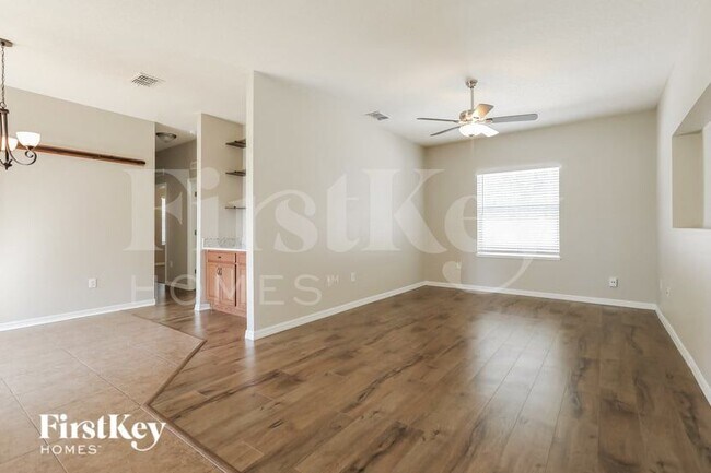 Foto del edificio - 6 Llobell Pl