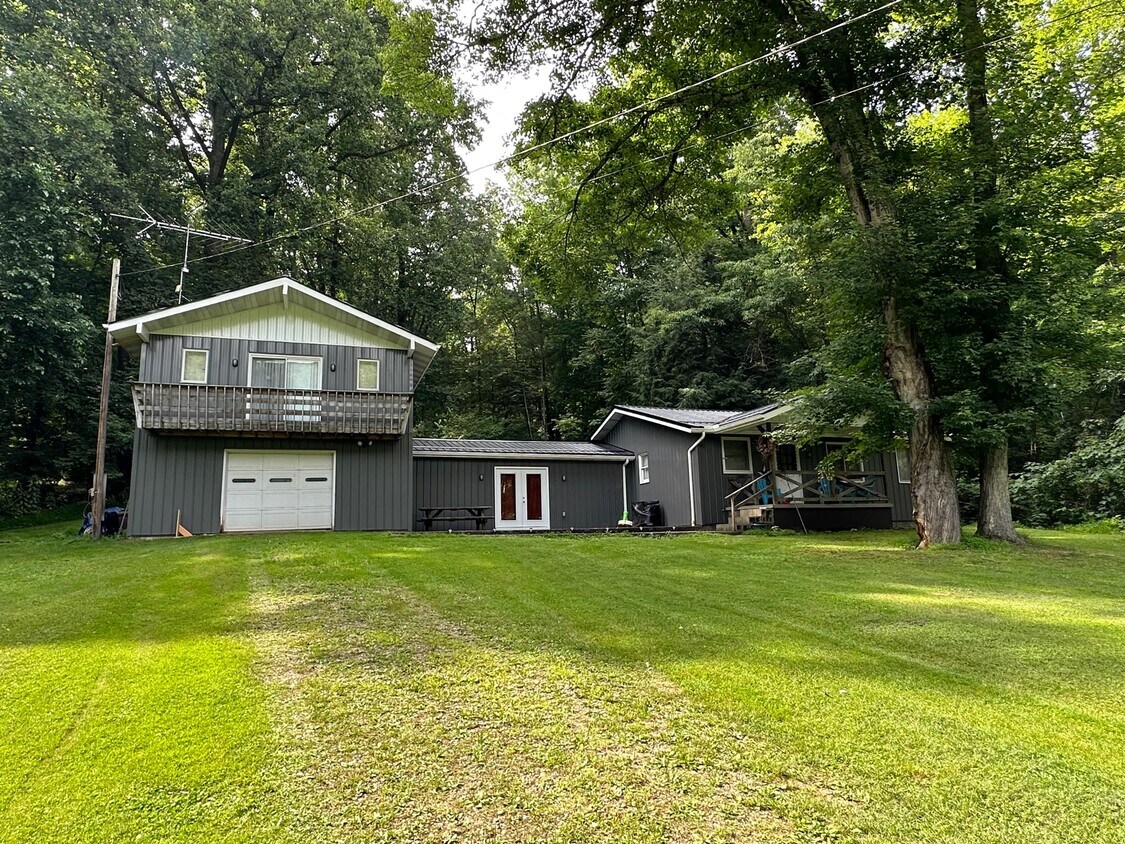 Primary Photo - 921 Riviera Rd