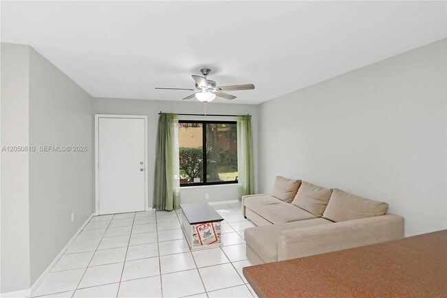 Foto del edificio - 2530 W 67th Pl