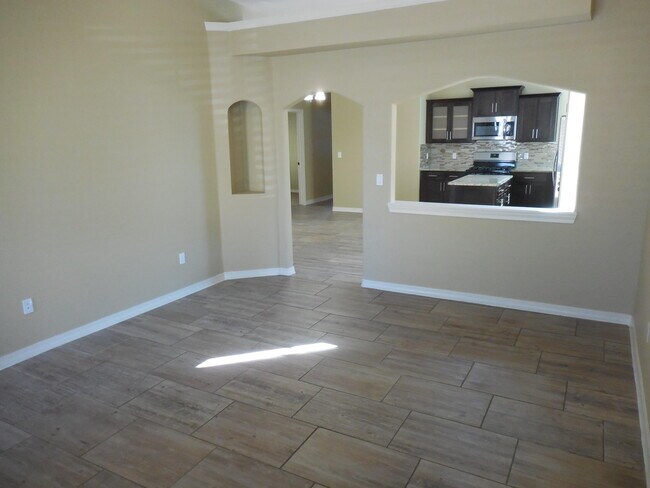 Building Photo - 13574 Sproatley St
