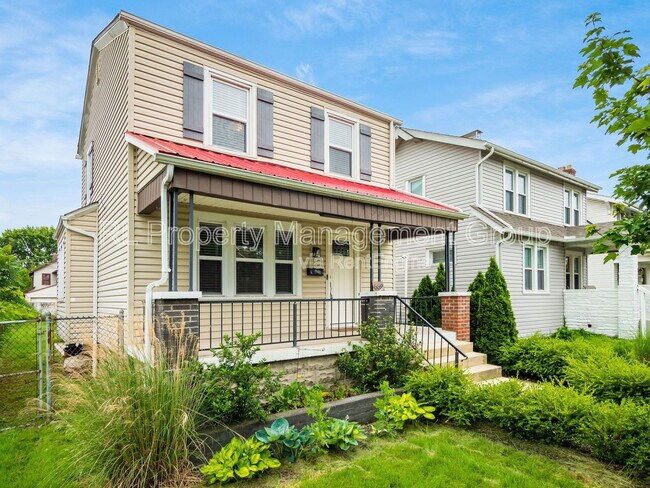 Foto del edificio - 669 Sheldon Ave