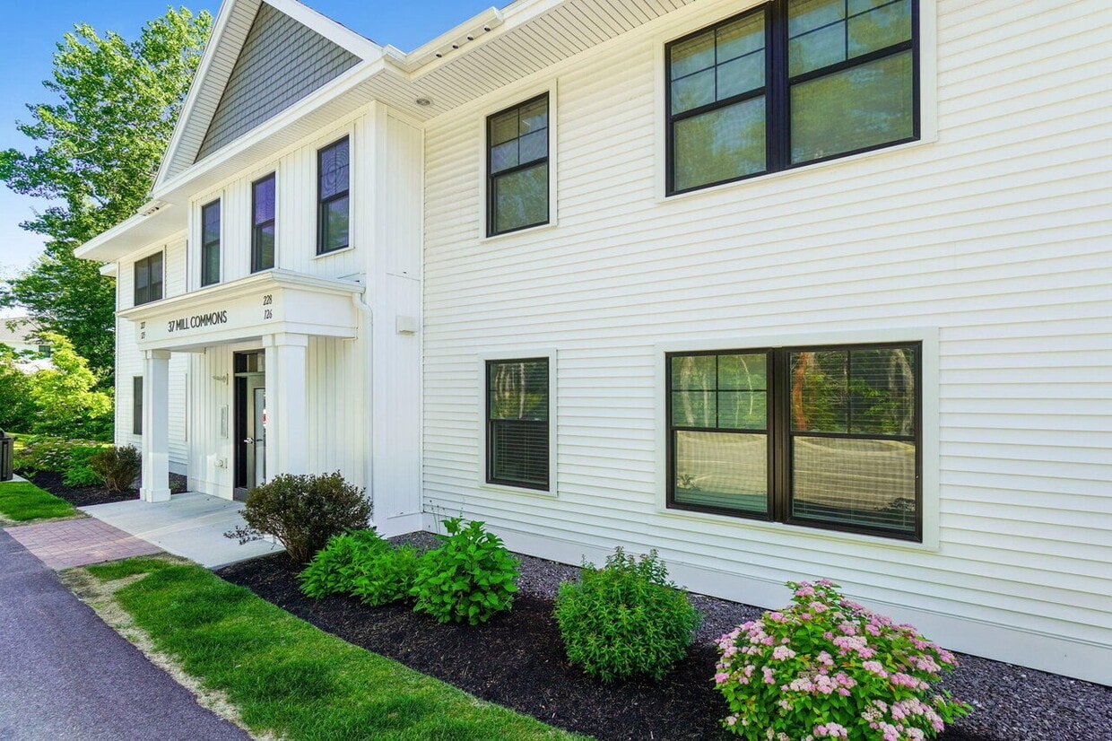 Photo - 37 Mill Commons – South Portland, ME
$2,700/month | Available September 1, 2026