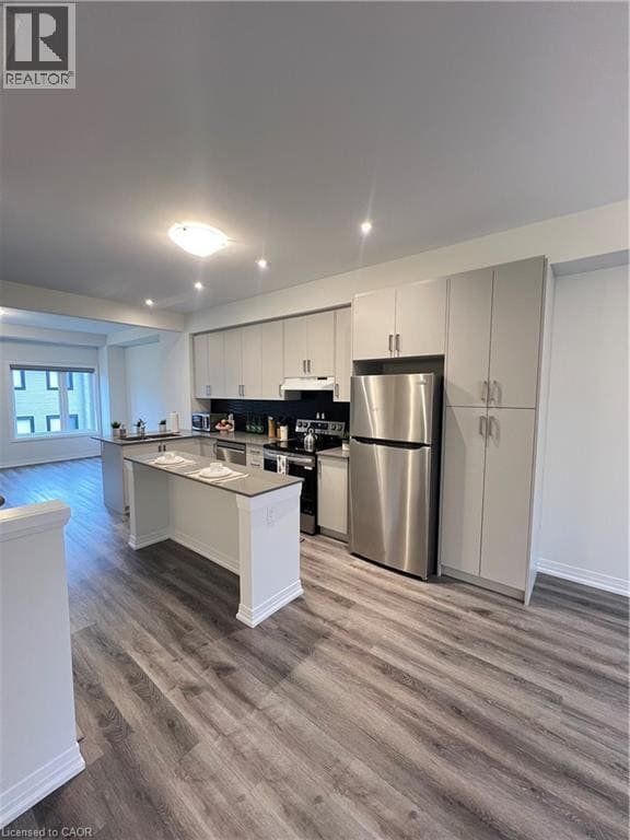 Building Photo - 155 Equestrian Way