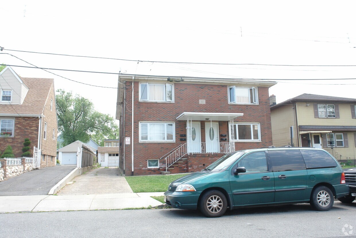 Primary Photo - 60 1st St