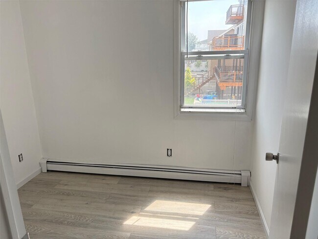 Foto del edificio - 923 W Park Ave