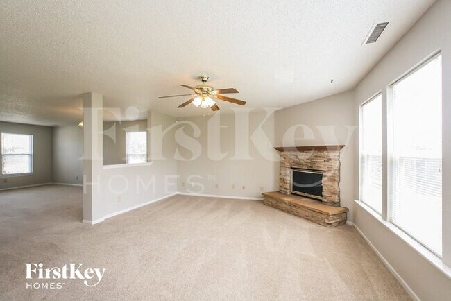 Building Photo - 6827 W Littleton Dr