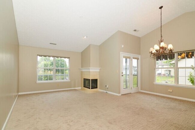 Building Photo - Lovely 3 Bedroom Home with Pond View