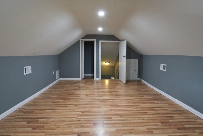 Foto del edificio - 910 N Evergreen St