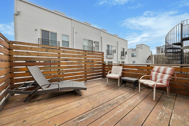 Building Photo - 813 N 15th St