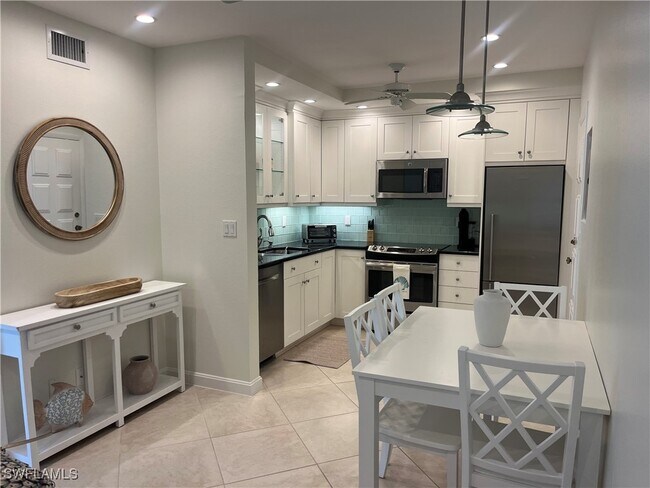 Foto del edificio - 500 Saturn Ct