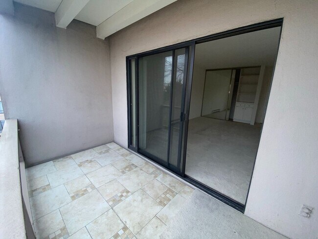 Photo - $500 Move In Special!!! One Bedroom Condo ...