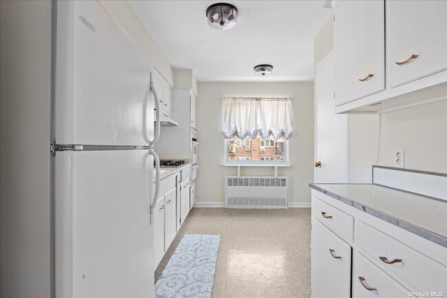 Foto del edificio - 61-12 70th St