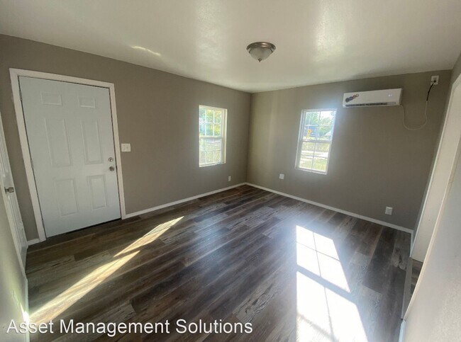 Foto del edificio - 2 br, 1 bath House - 3209 SW 21st ST.