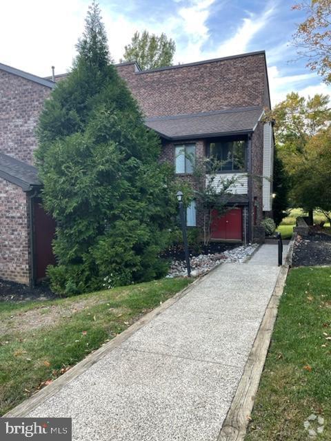 Building Photo - 709 Mountainview Dr