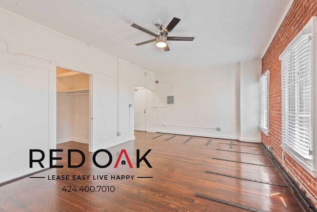 Foto del edificio - 854 S Oxford Ave