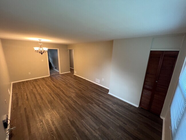 Foto del edificio - 920 Homberg Ave