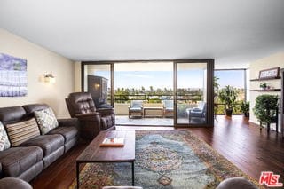 Building Photo - 4316 Marina City Dr