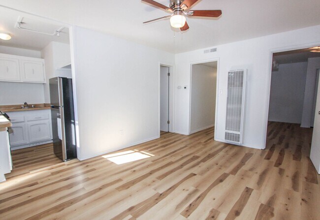 Foto del edificio - 860 Gail Gardner Way