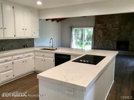 Foto del edificio - 5040 Gould Ave