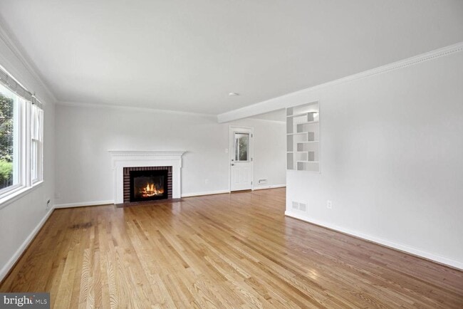 Building Photo - 3420 N Glebe Rd